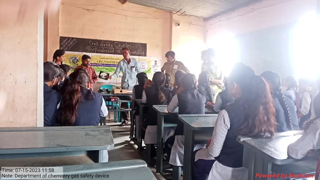 Lecture on Gas safety Device conducted by Chemistry department